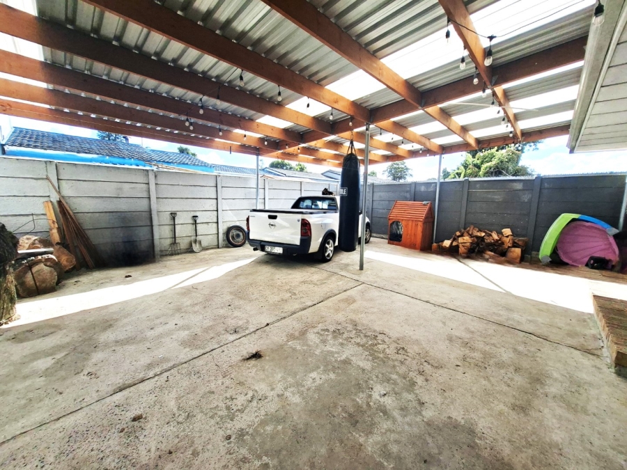 2 Bedroom Property for Sale in Groenvallei Western Cape